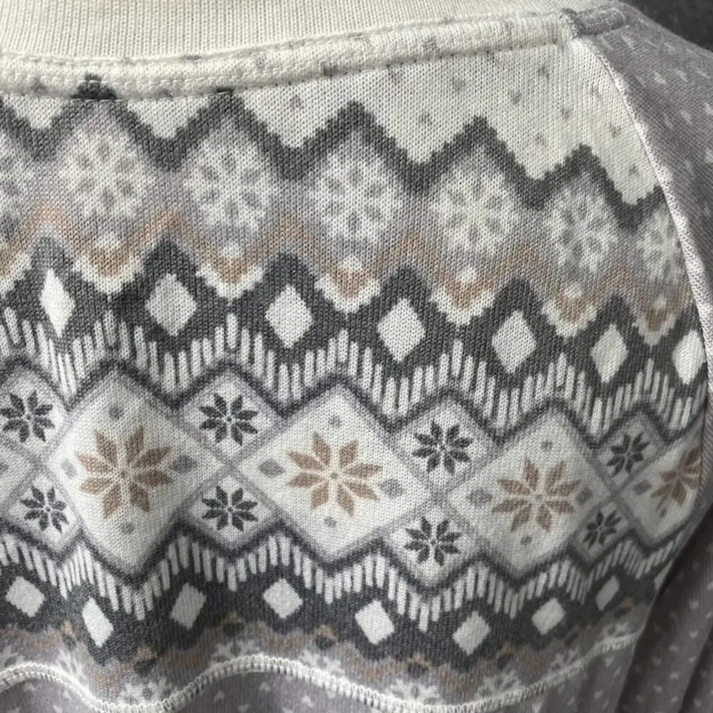 Cuddl Duds Apres Ski Pajama top. gray and white. sizd large. Top Only